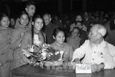 Kỷ niệm 128 năm Ngày sinh Chủ tịch Hồ Chí Minh: Vẹn nguyên ký ức về lần được gặp Bác