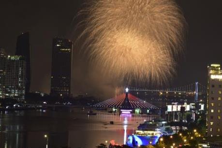 Mách bạn cách mua vé xem pháo hoa quốc tế Đà Nẵng giá hời