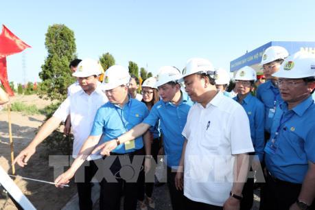 Thủ tướng Nguyễn Xuân Phúc thăm và làm việc tại tỉnh Hà Nam