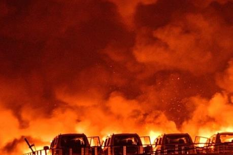 Nổ nhà máy hóa chất, hàng chục người bị thương