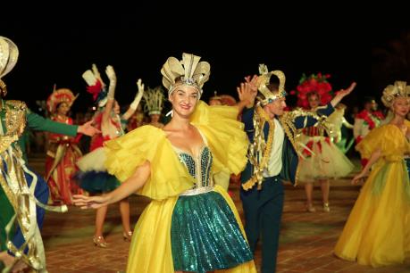 Người dân, du khách Đà Nẵng phấn khích hòa mình vào Carnaval đường phố DIFF 2018