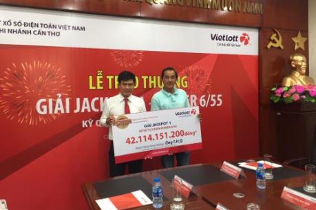 Thêm người không đeo mặt nạ lĩnh thưởng Vietlott 42 tỷ
