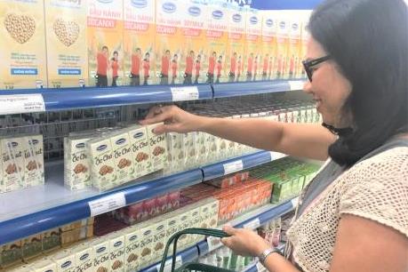 Vinamilk giới thiệu sản phẩm mới kết hợp giữa sữa đậu nành và hạt óc chó