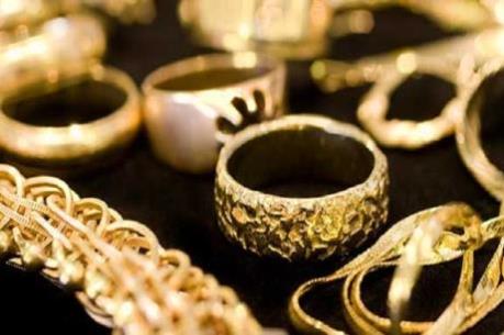 Giá vàng châu Á đi xuống do hoạt động chốt lời của nhà đầu tư