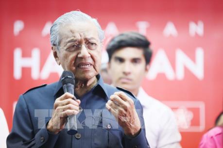 Thủ tướng Malaysia tuyên bố hủy nhiều dự án lớn nhằm giảm nợ quốc gia