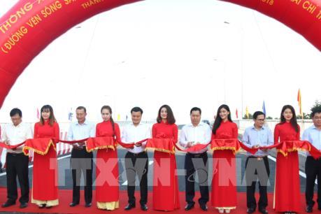 Tp. Hồ Chí Minh chính thức thông xe cầu qua đảo Kim Cương