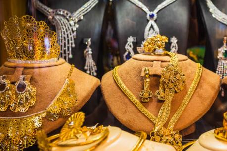 Giá vàng hôm nay 1/6 giảm nhẹ