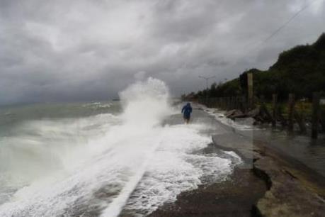 Dự báo trong 24 giờ tới, áp thấp nhiệt đới có thể mạnh lên thành bão
