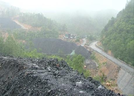 Quảng Ninh: Yêu cầu hoàn nguyên môi trường khu vực dự án nghi bị khai thác than trái phép