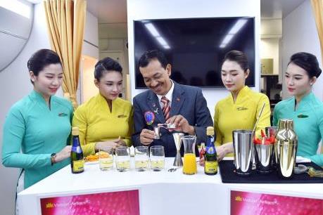 Vietnam Airlines sắp phục vụ 11 loại cocktail mới trên chặng bay quốc tế