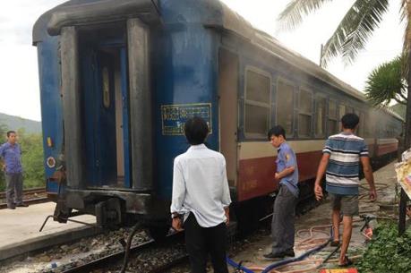 Tàu khách Huế - Nha Trang bất ngờ phát cháy tại Phú Yên
