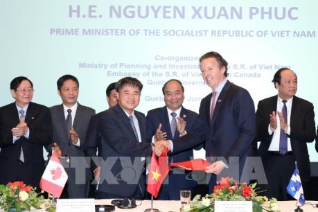 Thủ tướng Nguyễn Xuân Phúc chứng kiến lễ trao các biên bản ghi nhớ Việt Nam-Canada