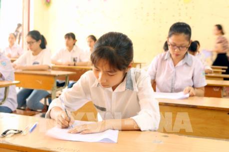 Kỳ thi THPT quốc gia 2018: Thuê chuyến bay riêng chở cán bộ coi thi ra huyện đảo Phú Quốc