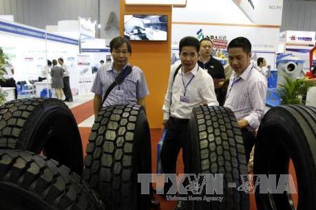 Khai mạc chuỗi triển lãm quốc tế ngành cao su, giấy, sơn phủ và mực in năm 2018