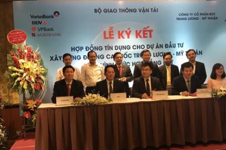 Ký hợp đồng tài trợ xây dựng cao tốc Trung Lương - Mỹ Thuận