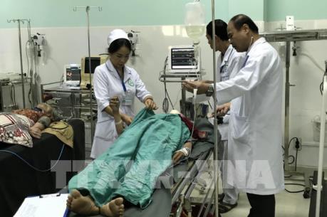 Khắc phục hậu quả vụ tai nạn giao thông đặc biệt nghiêm trọng tại Kon Tum