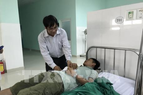 Hỗ trợ kịp thời cho các nạn nhân vụ tai nạn giao thông ở đèo Lò Xo