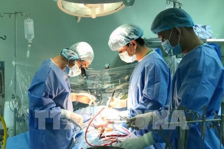 Chuyển giao kỹ thuật phẫu thuật tim cho Bệnh viện đa khoa Trung ương Cần Thơ