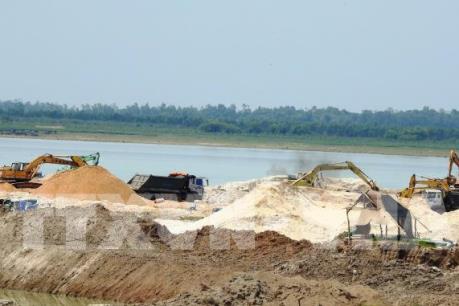 Tạm ngừng khai thác cát trong hồ Dầu Tiếng từ ngày 20/4