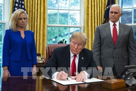 Mỹ và Trung "ăn miếng trả miếng"