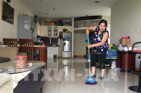 Người dân chung cư Carina mong ngóng ngày trở về