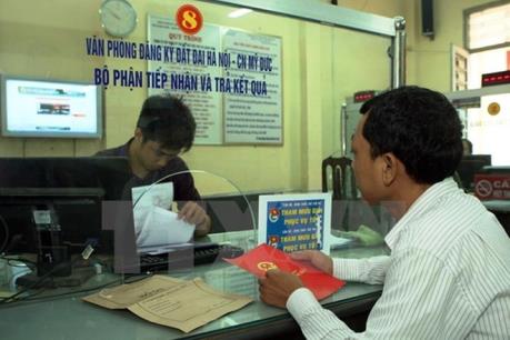 Góp phần hoàn thiện hệ thống pháp luật trong tiếp cận đất đai