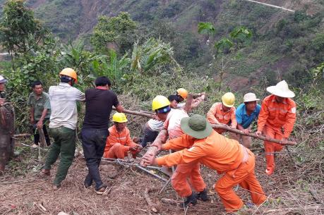 EVN tiếp tục khắc phục sự cố điện do mưa lũ tại một số tỉnh miền núi phía Bắc