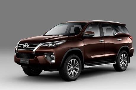 Toyota công bố giá bán xe nhập khẩu, Fortuner đắt hơn 45 triệu