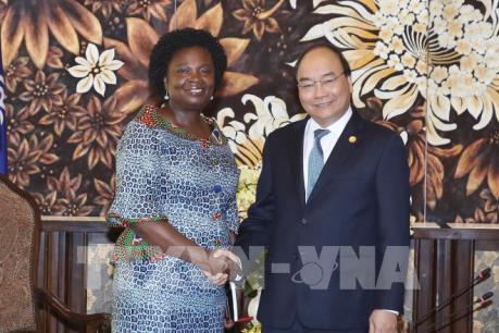 Thủ tướng Nguyễn Xuân Phúc tiếp lãnh đạo WB và ADB bên lề Hội nghị GEF 6