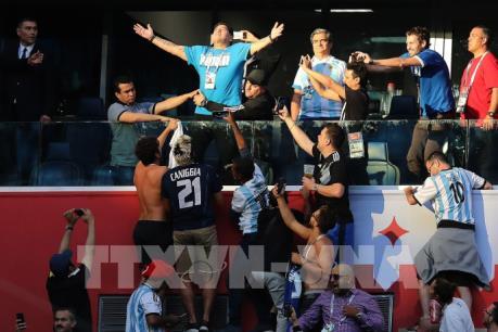 WORLD CUP 2018: Huyền thoại Maradona được trả 10.000 bảng/trận để dự khán