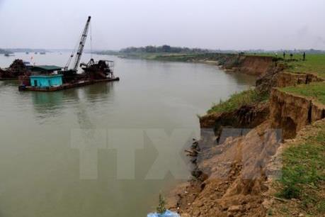 Tái diễn nạn khai thác khoáng sản trái phép ở Phú Thọ