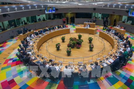 EU lập các trung tâm kiểm soát người tị nạn, hạn chế sự di chuyển của người di cư