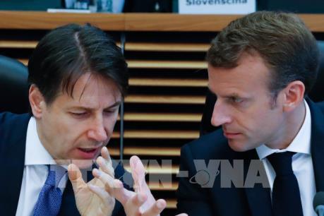 Châu Âu tuyên chiến với vấn nạn phổ biến vũ khí hóa học và do thám