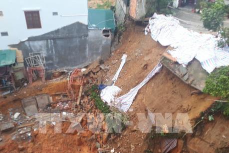 Sạt lở ta-luy sát công trình xây dựng giữa trung tâm thành phố Đà Lạt
