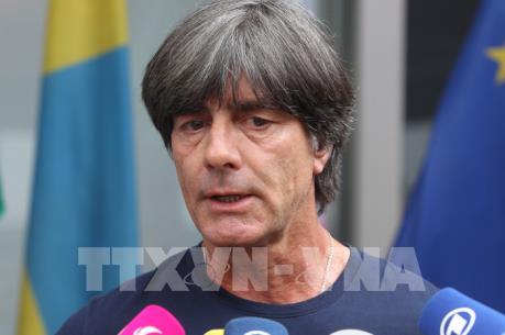 WORLD CUP 2018: Các cựu cầu thủ và cổ động viên Đức đề nghị HLV Low ở lại