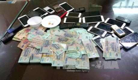 Ninh Bình bắt giữ nhiều đối tượng tham gia cá độ bóng đá