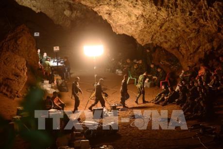 Thái Lan chuẩn bị đưa đội bóng thiếu niên ra khỏi hang Tham Luang