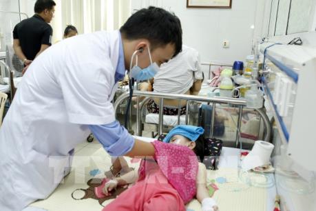 Muôn cách đảm bảo sức khỏe  trẻ mầm non trong thời tiết nắng nóng