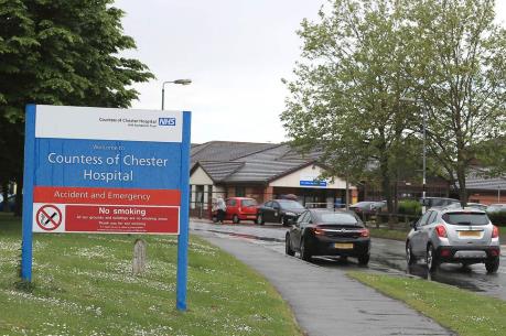 Anh bắt giữ "nữ nhân viên y tế tử thần"