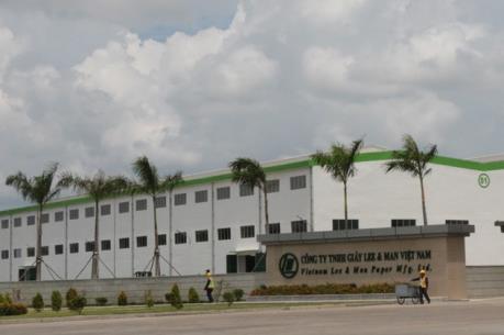 Đoàn công tác của Phó Chủ tịch Quốc hội Uông Chu Lưu thị sát Nhà máy giấy Lee & Man