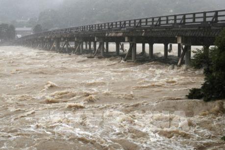 Mưa lớn kéo dài tại Nhật Bản đã làm 15 người chết và hơn 50 người mất tích