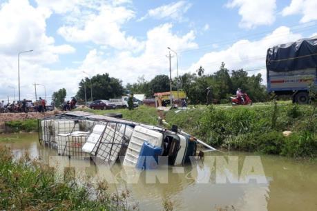 Tai nạn giao thông nghiêm trọng khiến 3 người tử vong