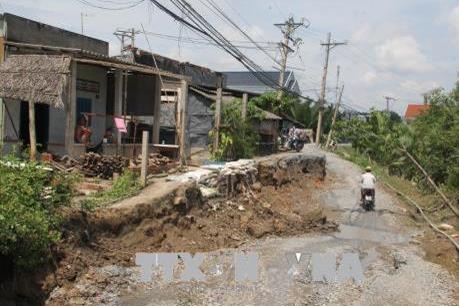 Chính phủ chỉ đạo triển khai đồng bộ các giải pháp phòng, chống sạt lở