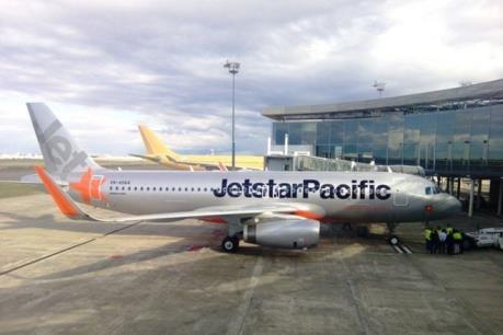 Một máy bay của Jetstar Pacific phải ở lại sân bay Đồng Hới nhiều giờ
