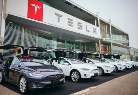 Tesla tăng giá xe do tác động từ cuộc chiến thương mại Mỹ - Trung