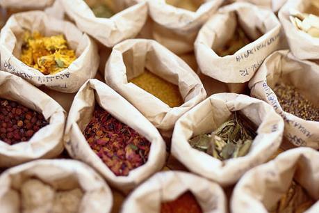 Cảnh báo tình trạng thuốc đông dược không rõ nguồn gốc có pha thuốc tây