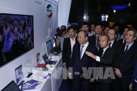 Thủ tướng Nguyễn Xuân Phúc dự Diễn đàn cấp cao và Triển lãm quốc tế về Công nghiệp 4.0