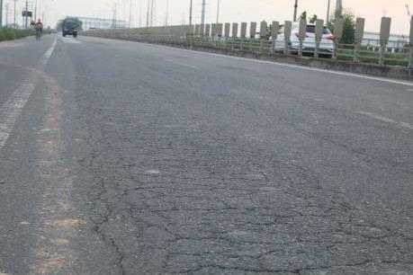 BOT tuyến tránh Vĩnh Yên: đặt trạm “nhầm chỗ", đường bụi, bẩn vẫn thu phí