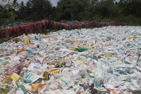 Yêu cầu chấm dứt hợp đồng thuê mặt bằng với nhà máy tái chế nhựa gây ô nhiễm môi trường