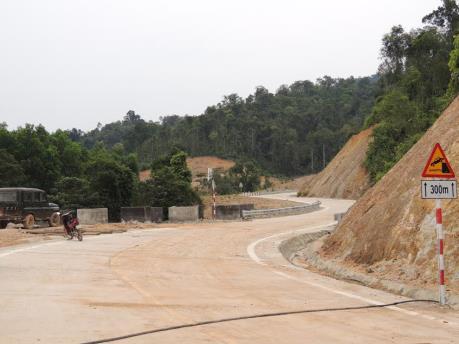 Đường Trường Sơn Đông qua tỉnh Đắk Lắk xuống cấp nghiêm trọng